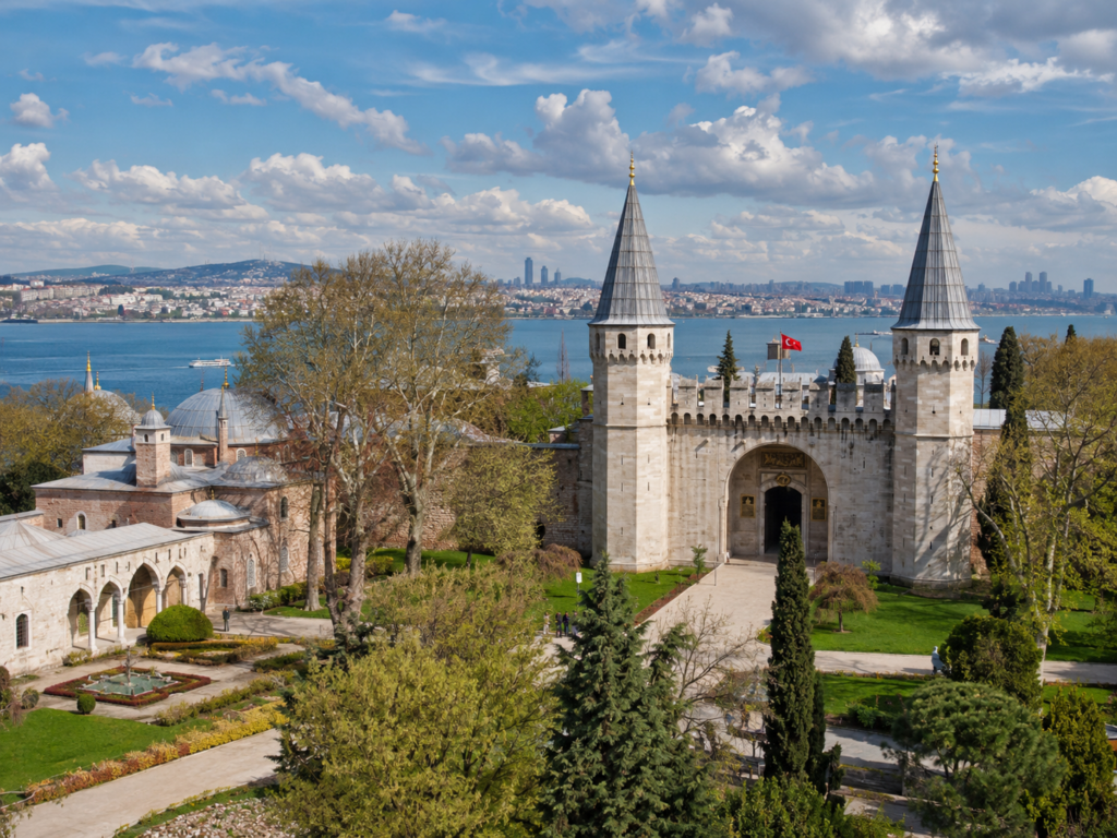 İstanbul Boğazı manzaralı tarihi Topkapı Sarayı