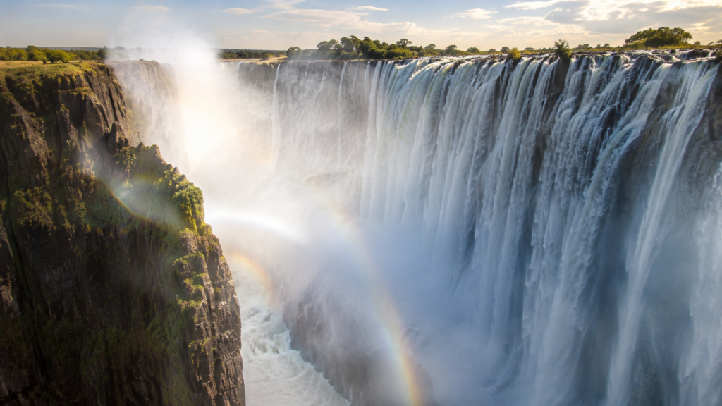Zambiya ve Zimbabve sınırındaki Victoria Şelalesi